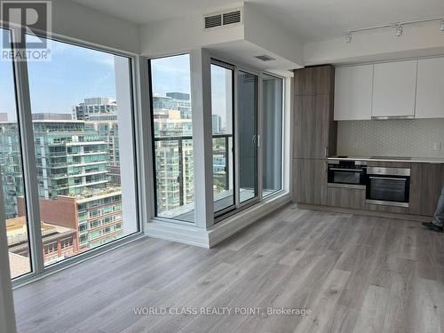 1405 - 158 Front Street E, Toronto, ON - Indoor