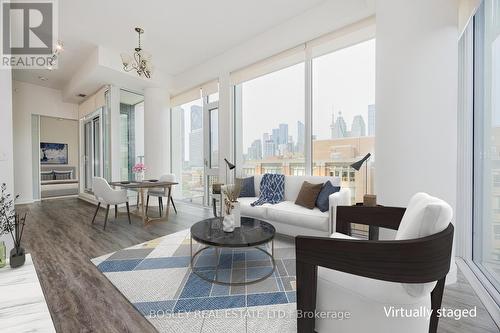 903 - 158 Front Street E, Toronto, ON - Indoor Photo Showing Living Room