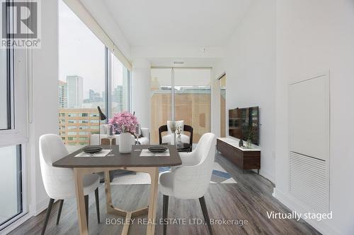 903 - 158 Front Street E, Toronto, ON - Indoor Photo Showing Dining Room