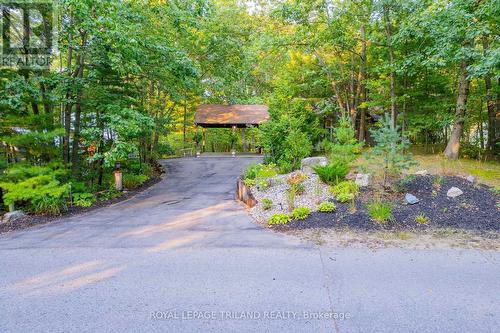 Inviting entry with curb appeal - 10248 Pinetree Drive, Lambton Shores (Grand Bend), ON - Outdoor