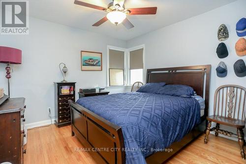 B - 347 Sylvan Street, London, ON - Indoor Photo Showing Bedroom