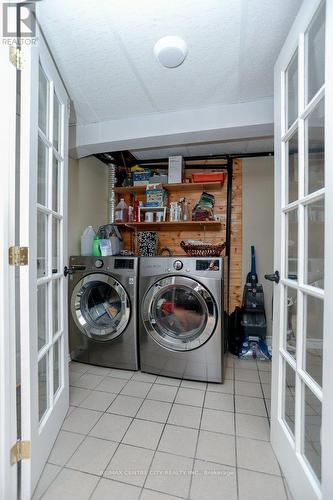 B - 347 Sylvan Street, London, ON - Indoor Photo Showing Laundry Room