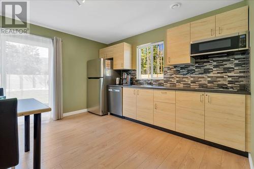 7141 Dunwaters Road Lot# 66, Kelowna, BC - Indoor Photo Showing Kitchen