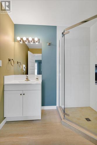 7141 Dunwaters Road Lot# 66, Kelowna, BC - Indoor Photo Showing Bathroom