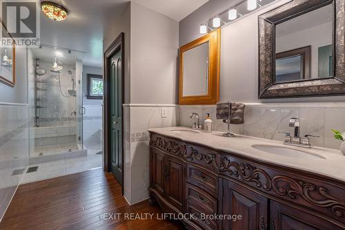 1760 Stewart Line, Cavan Monaghan, ON - Indoor Photo Showing Bathroom