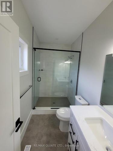 32 Meagan Lane, Quinte West, ON - Indoor Photo Showing Bathroom