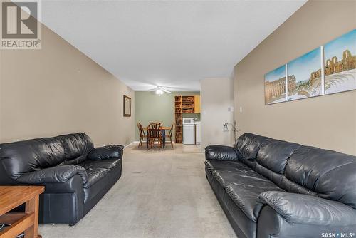 735 510 Prairie Avenue, Saskatoon, SK - Indoor Photo Showing Living Room