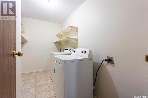 735 510 Prairie Avenue, Saskatoon, SK - Indoor Photo Showing Laundry Room