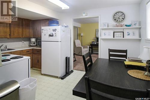 235 Sidney Street, Swift Current, SK - Indoor Photo Showing Kitchen