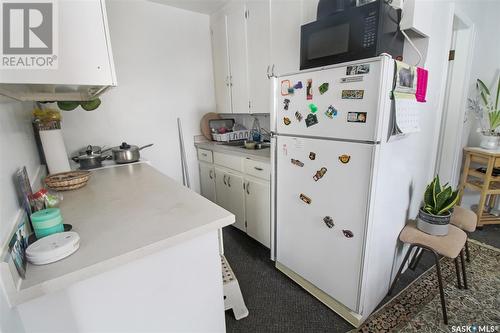 235 Sidney Street, Swift Current, SK - Indoor Photo Showing Kitchen