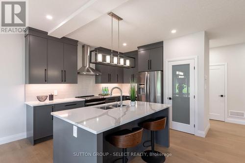 6354 Heathwoods Avenue, London, ON - Indoor Photo Showing Kitchen With Double Sink With Upgraded Kitchen