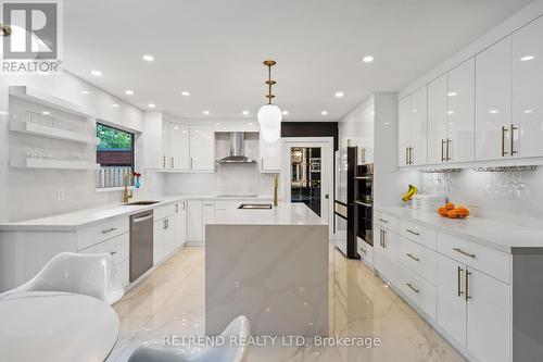 487 Ridge Road E, Grimsby, ON - Indoor Photo Showing Kitchen With Upgraded Kitchen