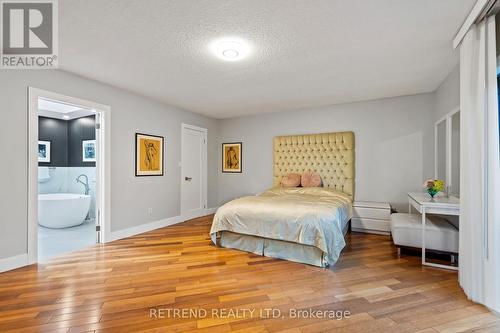 487 Ridge Road E, Grimsby, ON - Indoor Photo Showing Bedroom