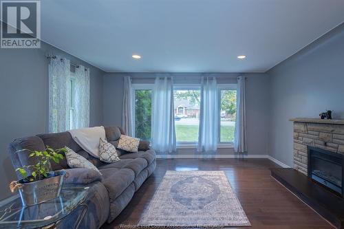 4495 Howard Avenue, Windsor, ON - Indoor Photo Showing Living Room With Fireplace