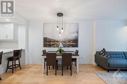 604 - 340 Queen Street, Ottawa, ON - Indoor Photo Showing Dining Room