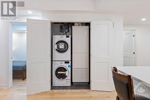 604 - 340 Queen Street, Ottawa, ON - Indoor Photo Showing Laundry Room