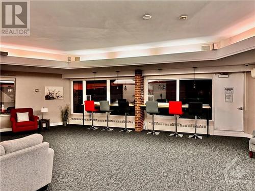 Roof top party room - 3100 Carling Avenue Unit#907, Ottawa, ON - Indoor