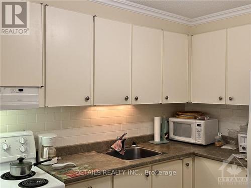 907 - 3100 Carling Avenue, Ottawa, ON - Indoor Photo Showing Kitchen