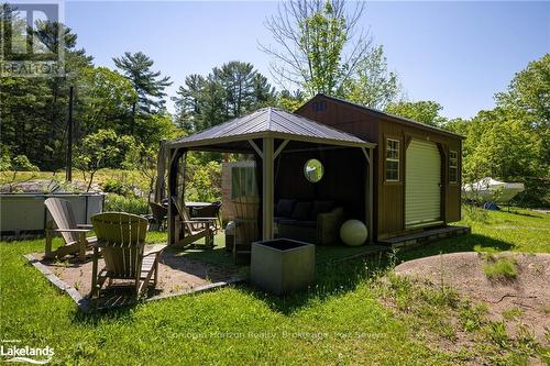 2517 Honey Harbour Road, Georgian Bay (Baxter), ON - Outdoor With Backyard