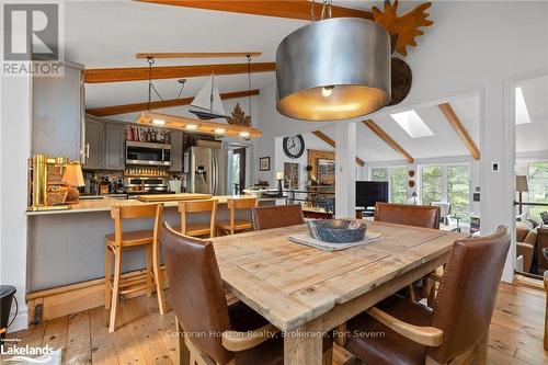 2517 Honey Harbour Road, Georgian Bay (Baxter), ON - Indoor Photo Showing Dining Room