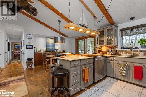 2517 Honey Harbour Road, Georgian Bay (Baxter), ON - Indoor Photo Showing Kitchen With Double Sink