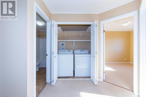 104 102 Manek Road, Saskatoon, SK - Indoor Photo Showing Laundry Room