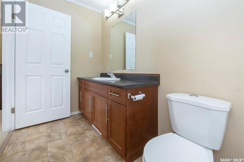 104 102 Manek Road, Saskatoon, SK - Indoor Photo Showing Bathroom