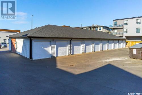 104 102 Manek Road, Saskatoon, SK - Outdoor