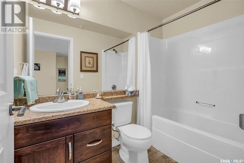 304 158 Pawlychenko Lane, Saskatoon, SK - Indoor Photo Showing Bathroom