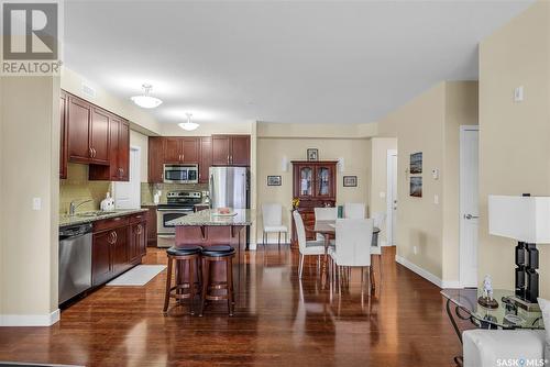 304 158 Pawlychenko Lane, Saskatoon, SK - Indoor Photo Showing Kitchen