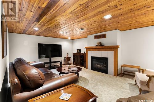 19 Sapphire Drive, Emerald Park, SK - Indoor Photo Showing Living Room With Fireplace