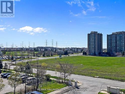 503 - 185 Oneida Crescent E, Richmond Hill, ON - Outdoor With View