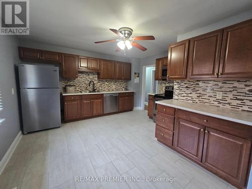 5 Golfdale Road, Barrie, ON - Indoor Photo Showing Kitchen