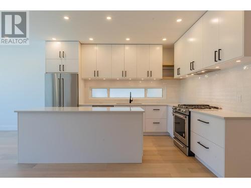 516 Robson Street Unit# A, Nelson, BC - Indoor Photo Showing Kitchen With Upgraded Kitchen