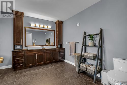 514 Wilkins Court, Saskatoon, SK - Indoor Photo Showing Bathroom