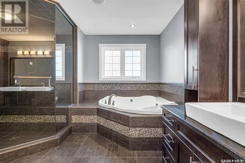 514 Wilkins Court, Saskatoon, SK - Indoor Photo Showing Bathroom