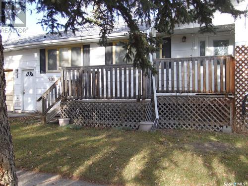 200 1St Street E, Leader, SK - Outdoor With Deck Patio Veranda