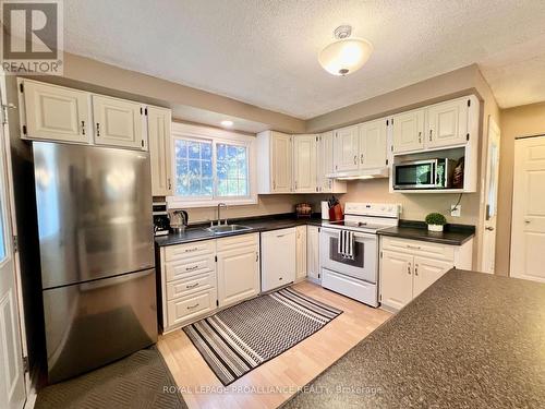 45 Edgehill Road, Belleville, ON - Indoor Photo Showing Kitchen