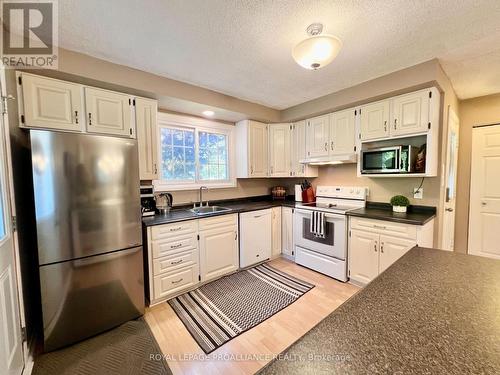 45 Edgehill Road, Belleville, ON - Indoor Photo Showing Dining Room