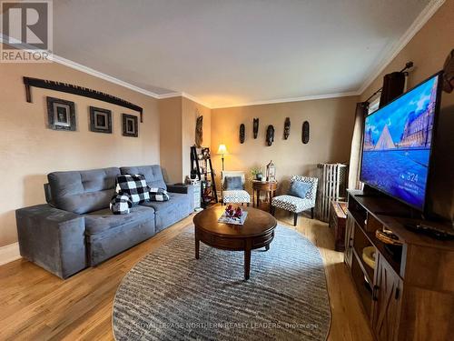 301 Birch Street N, Timmins, ON - Indoor Photo Showing Living Room