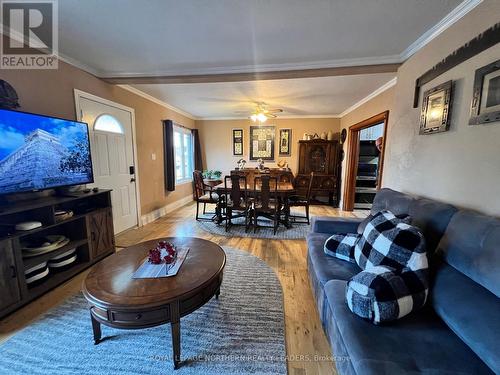 301 Birch Street N, Timmins, ON - Indoor Photo Showing Living Room