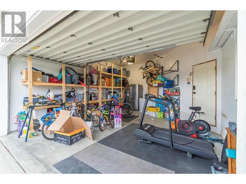 2655 Westsyde Road Unit# 16, Kamloops, BC - Indoor Photo Showing Garage