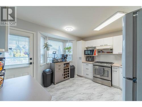 2655 Westsyde Road Unit# 16, Kamloops, BC - Indoor Photo Showing Kitchen With Stainless Steel Kitchen