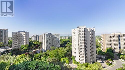 2002 - 3590 Kaneff Crescent, Mississauga, ON - Outdoor