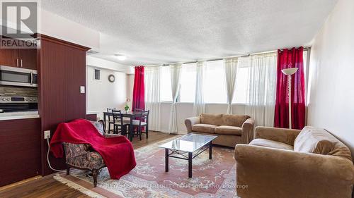 2002 - 3590 Kaneff Crescent, Mississauga, ON - Indoor Photo Showing Living Room