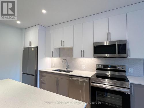 205 - 525 New Dundee Road, Kitchener, ON - Indoor Photo Showing Kitchen With Stainless Steel Kitchen With Double Sink With Upgraded Kitchen