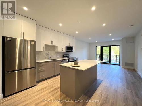 205 - 525 New Dundee Road, Kitchener, ON - Indoor Photo Showing Kitchen With Stainless Steel Kitchen With Upgraded Kitchen