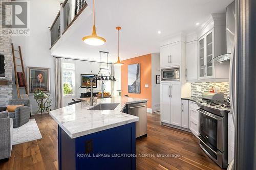 110 Landry Lane, Blue Mountains, ON - Indoor Photo Showing Kitchen With Upgraded Kitchen