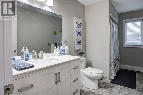 3061 Emerald Crescent, Chelmsford, ON - Indoor Photo Showing Bathroom