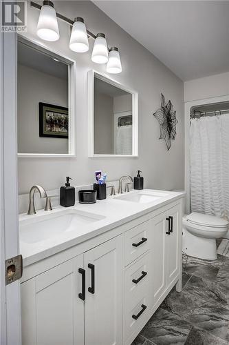 3061 Emerald Crescent, Chelmsford, ON - Indoor Photo Showing Bathroom